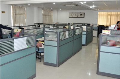 鞏義市萬(wàn)通公路規(guī)劃勘察設(shè)計(jì)有限責(zé)任公司